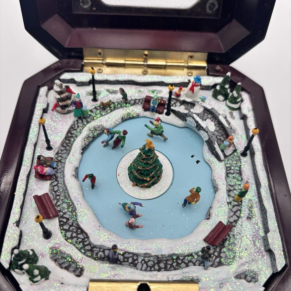 Mr Christmas Music Box Ice Skating Rink Christmas Tree Wooden